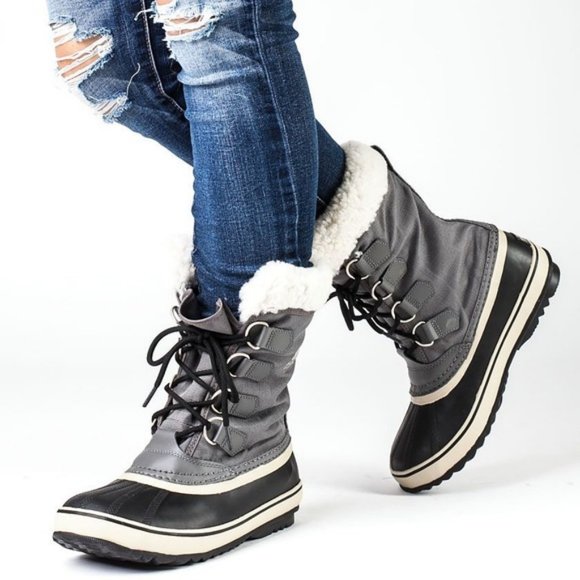 sorel women's carnival boot